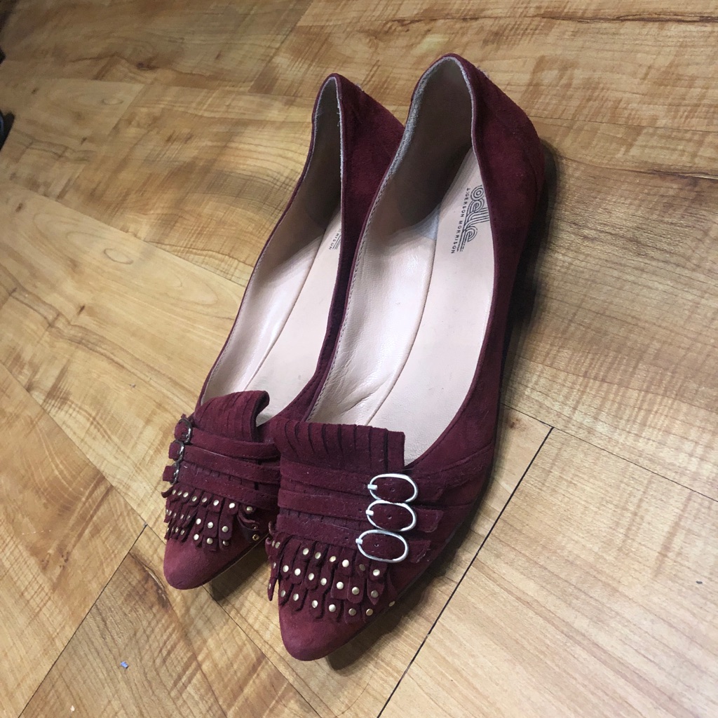 Sigerson Morrison Suede Flats // Vero Cucio